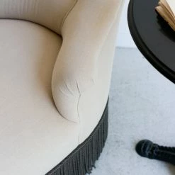 Elsie Green What's New Linen Crapaud Chaise