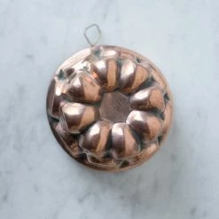 Elsie Green Petite Copper Cake Mold